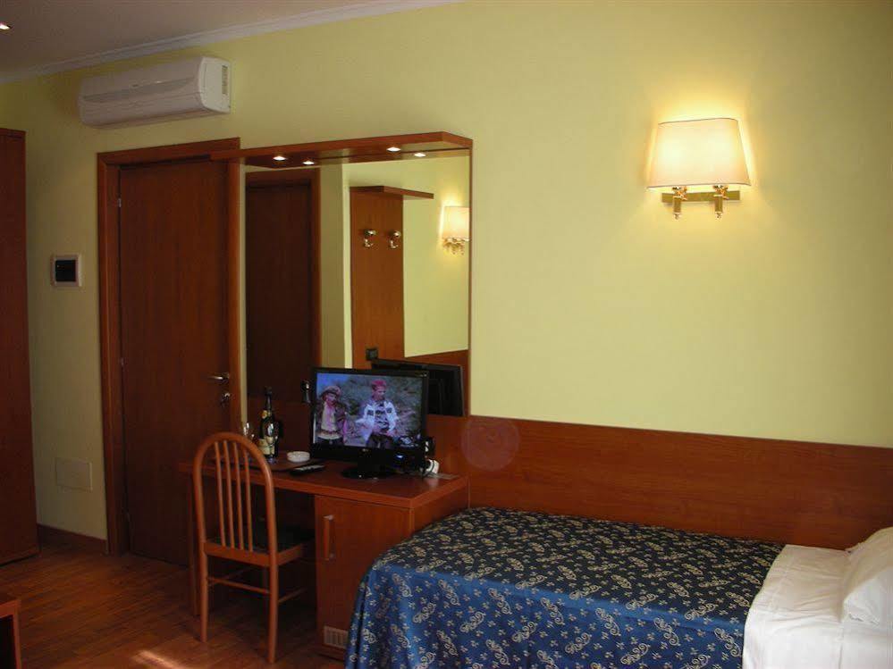Saint Peter 3* Rom